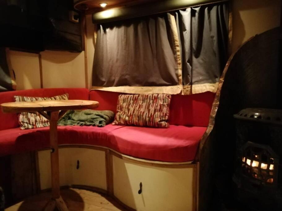 Truck & Pod Creative Nature Retreat. Bantry Esterno foto