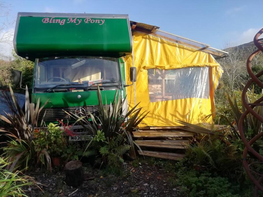 Truck & Pod Creative Nature Retreat. Bantry Esterno foto